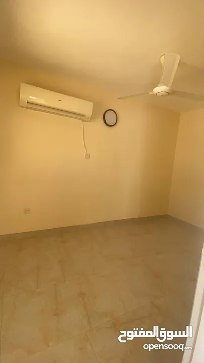 6Me33-Luxurious modern 5+1BHK Villa for rent in Qurm near Al Shati Street.