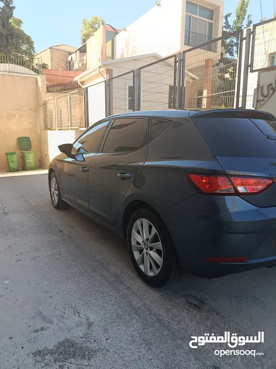 سيت ليون جير عادي 2019ترخيص  20190فل كامل ما عدا فتحه فحص  ممتاز حساس امامي وخلفي انذار حوادث اصطدام