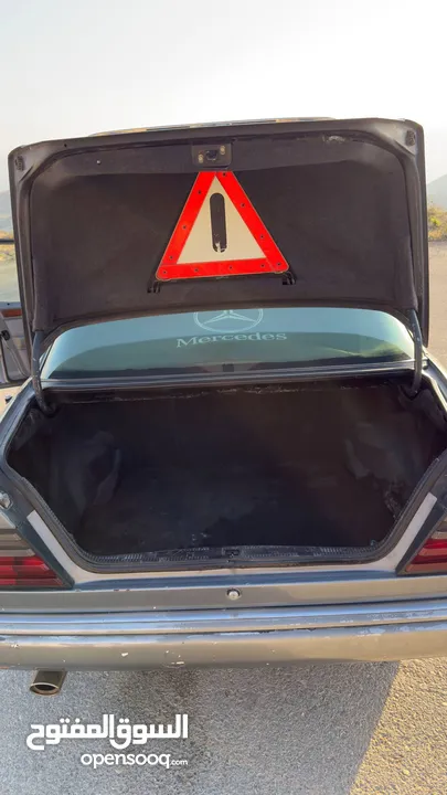 مرسيدس بطة E200