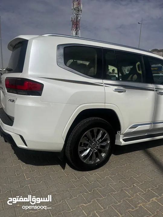 Toyota Land Cruiser VXR 2024