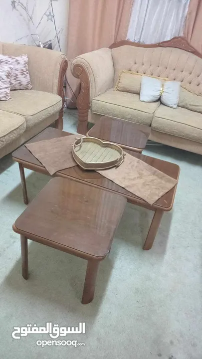 موجود غرفة ضيوف كامله للبيع