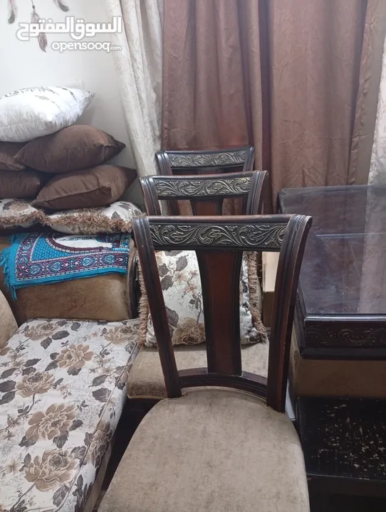 طاولة سفرة كبيرة للبيع