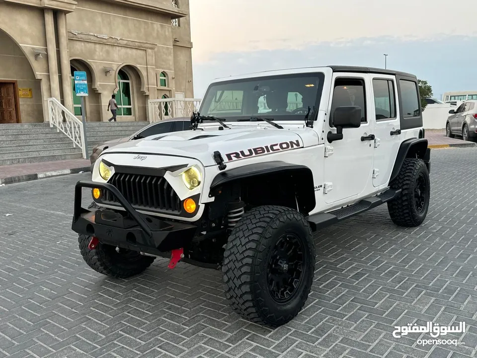 jeep wrangler 2015 gcc first owner V6 very good car