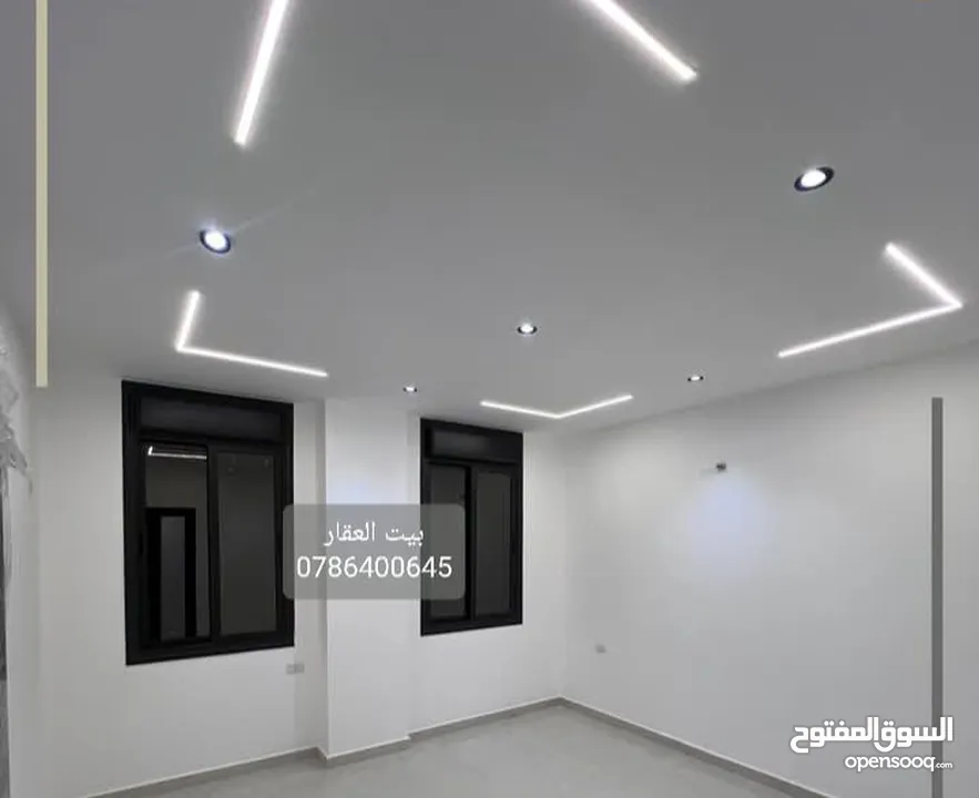 شقة فاخرة مع روف و تراس مكشوف بإطلالة بانورامية للبيع