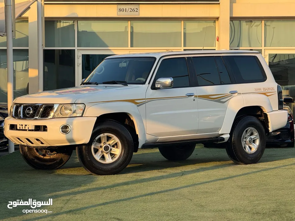 NISSAN PATROL VTC SUPER SAFARI GCC 2009 perfect condition Full option