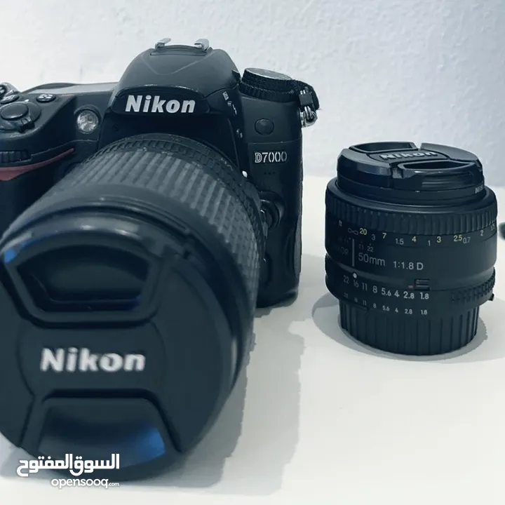 للبيع Nikon d7000 مع اضاءت واكسسوارات