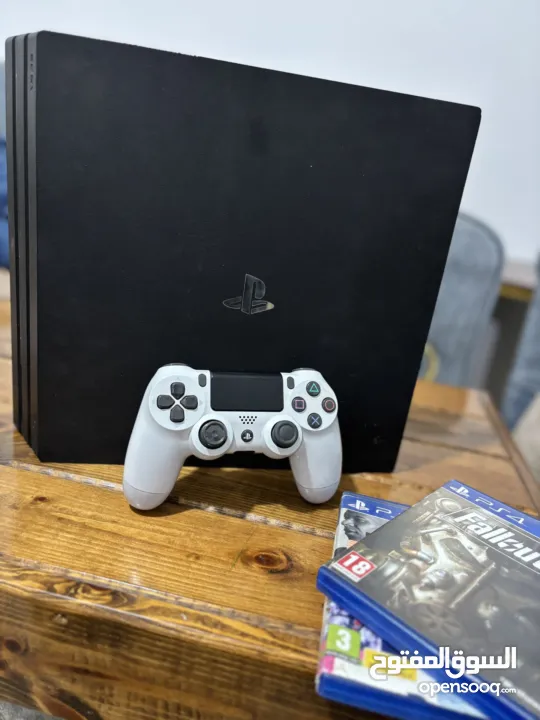Ps 4 pro  بلايستيشن 4 برو