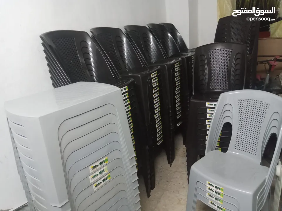للايجار كراسي و سماعات للحفلات
