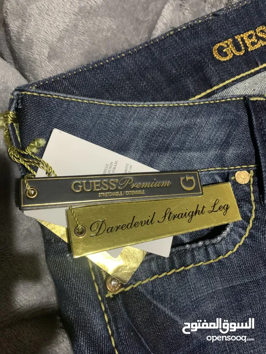 جينز براند guess