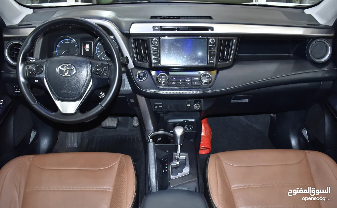 Toyota Rav4 VX ( 2018 Model ) in White Color GCC Specs
