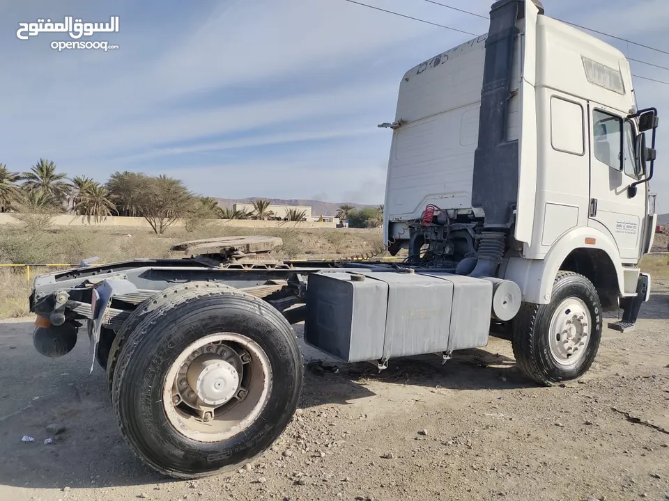 8 Cylinder. Mercedes Prime mover. model: 1993.