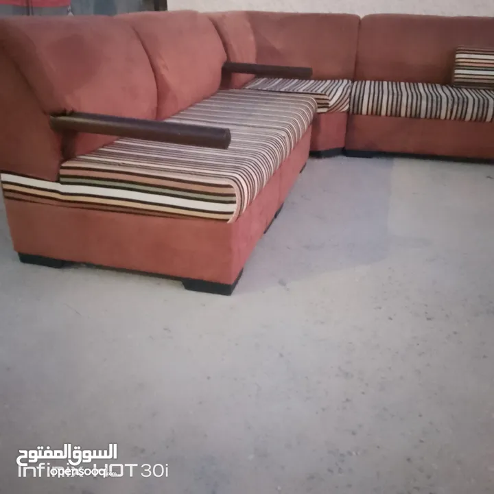 كورنر تفصيل 11 مقعد خشب سويد وايادي زان