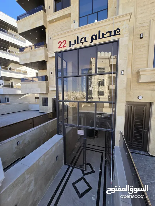 شقق ط2 او3 للبيع في الجبيهة ابو العوف عمارة على شارعين تشطيبات فخمة مساحة 177م
