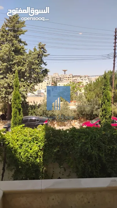 شقة أرضية فاخرة للبيع في الجاردنز  - خلف جريدة الرأي 185م مع ترسات 110م تشطيب سوبر ديلوكس