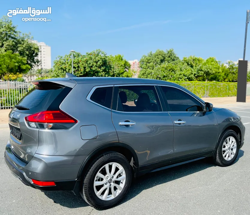 A Well Maintained NISSAN XTRAIL 2020 GREY 2.5L GCC