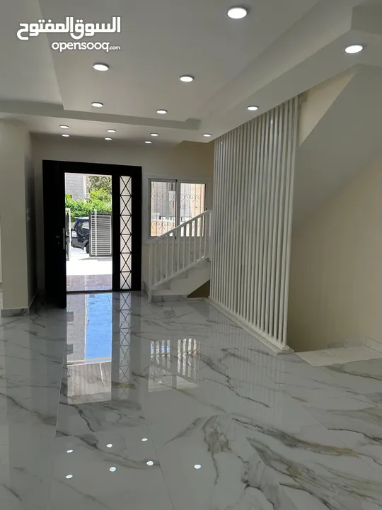 Unfurnished Villa for rent Swefiyeh ( Property 38310 )-174488627