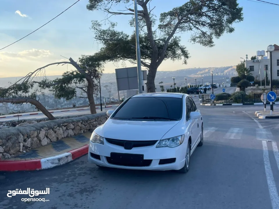 هونداي اكسنت 2016 اصل كوري عدد 2 لون ابيض ولون فضي / وبيكانتو 2019 /هوندا سيفيك 2008