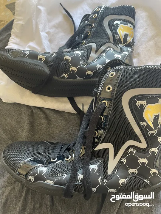Venom black boxing shoes !