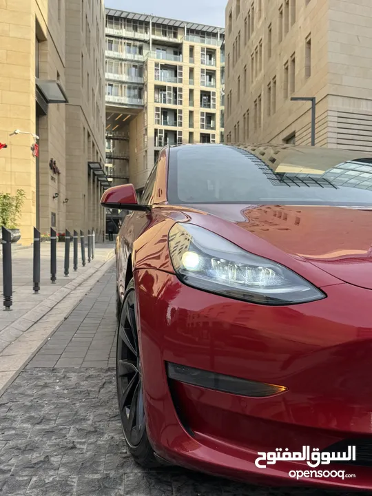 Model 3 / standard plus 2021 Autoscore B+      بحالة الوكالة (%84) اعلى سكور فحص كامل / عداد قليل