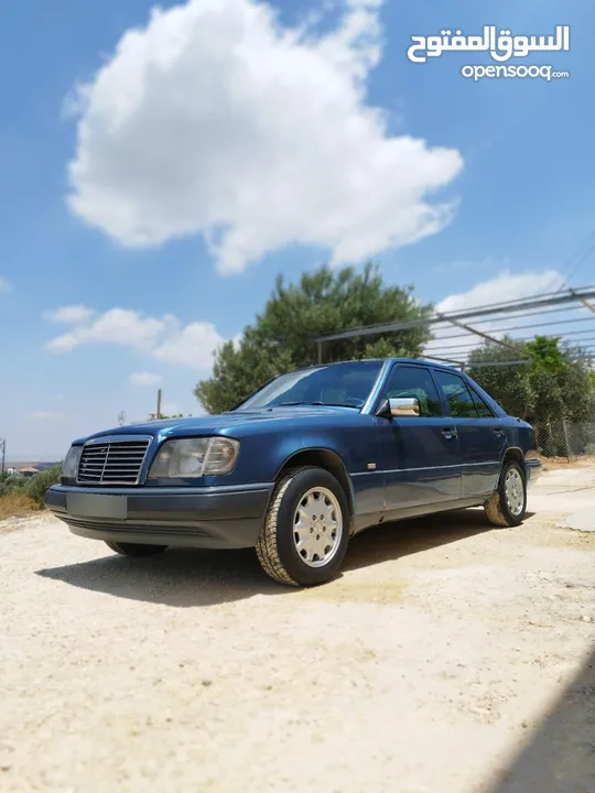 مرسيدس بطة W124