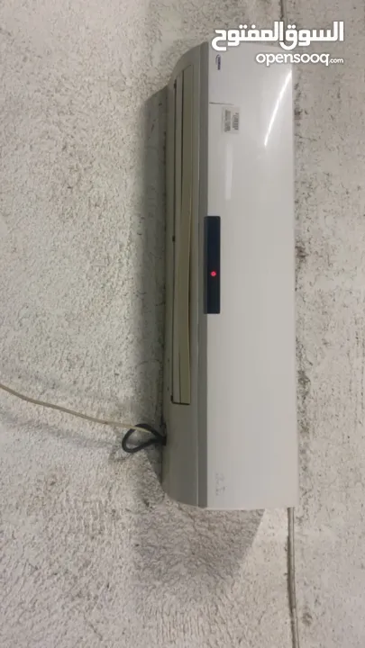 طاولة بلياردو امريكي وعدة قهوة