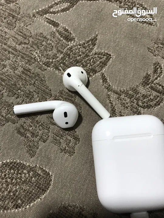 سماعة Airpod الاصلية للبيع الرجاء قراءة التفاصيل