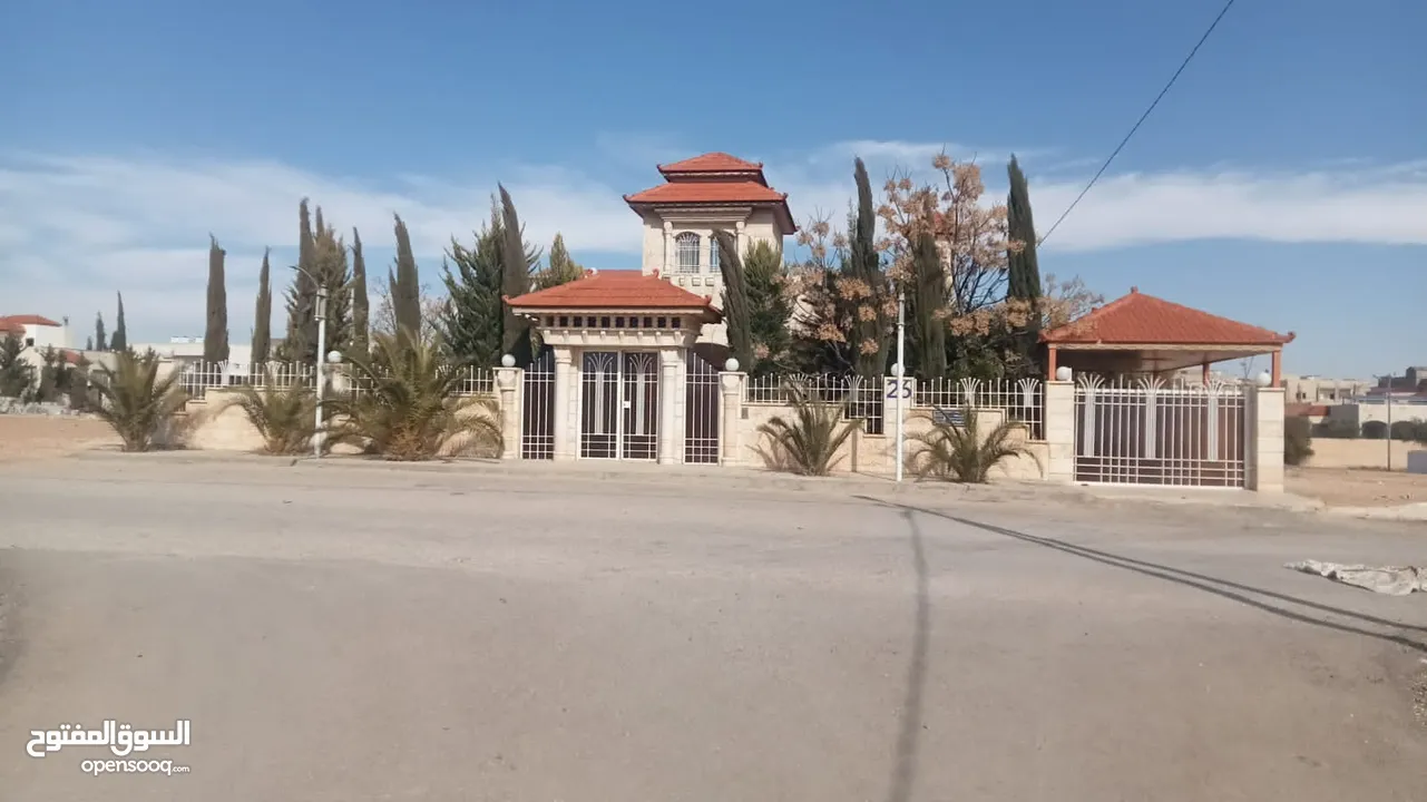 فيلا للبيع بسعر مغري