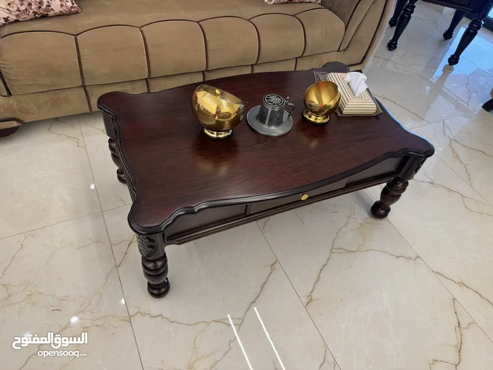 طقم كنب يصلح ضيوف ويصلح جلسة اسفنج مريح جدا