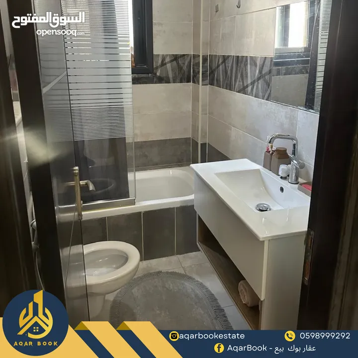 شقة مميزة للبيع بإطلالة رائعة