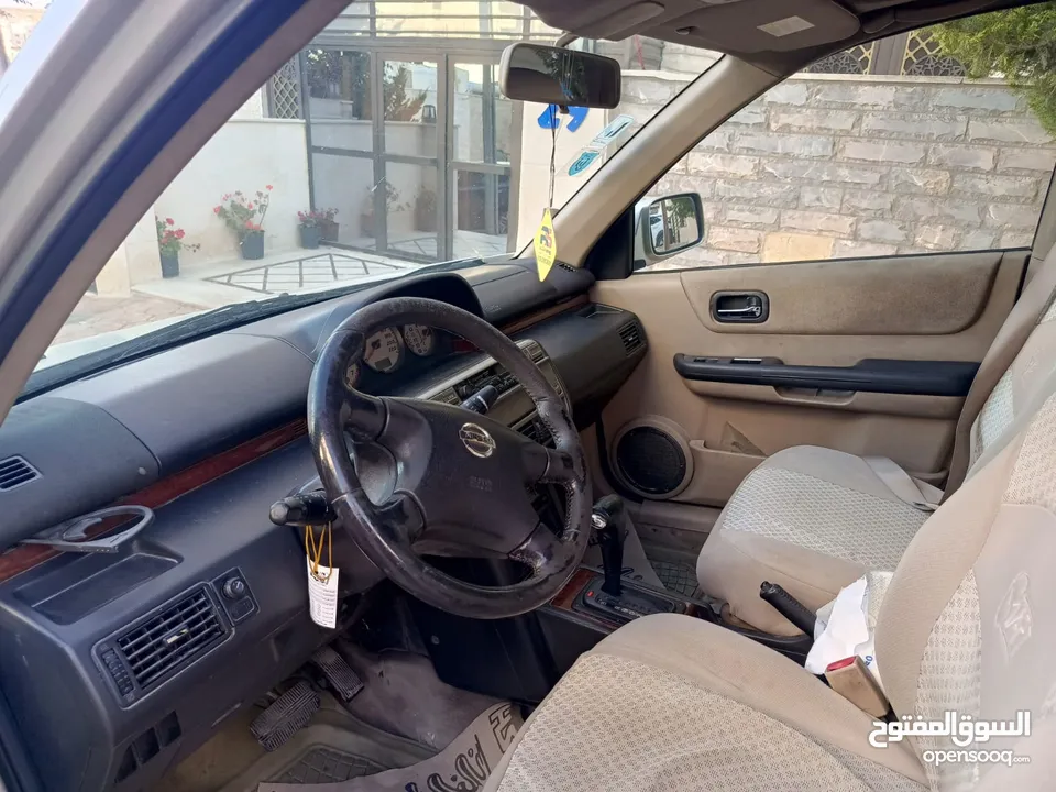 نيسان اكس تريل 2003