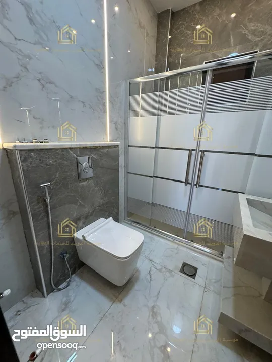 شقة جديدة لم تسكن بتشطيبات عالية الجودة بتصميم عصري