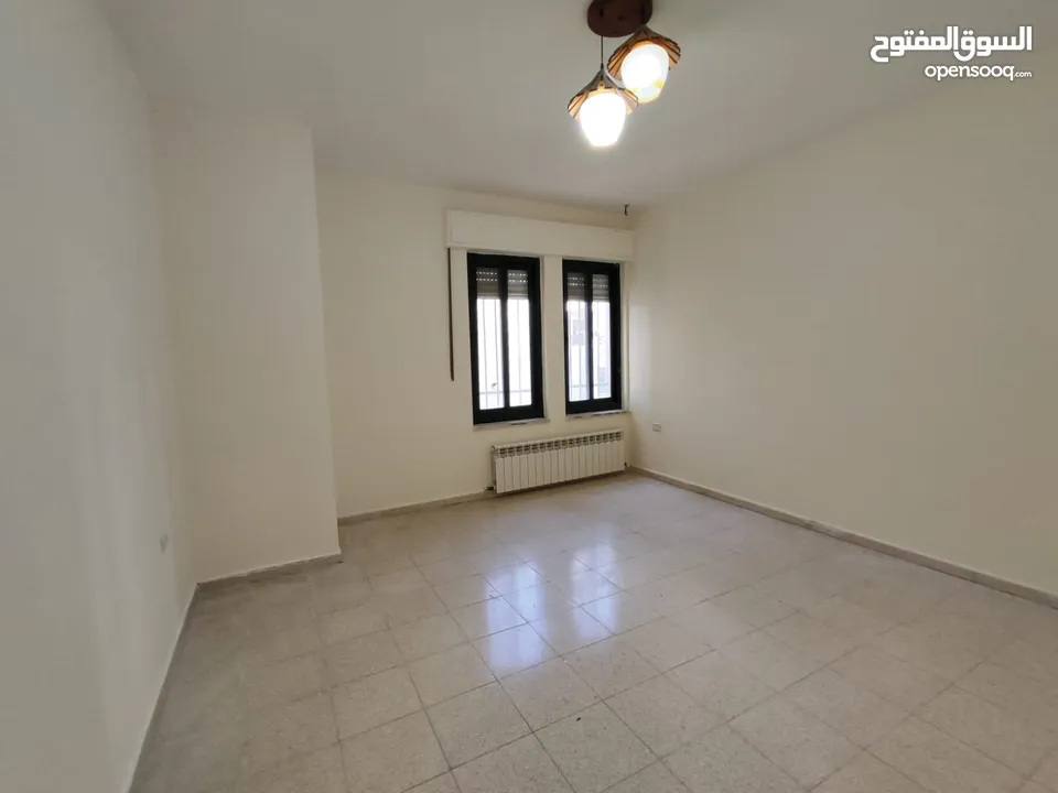 شقة غير مفروشة للإيجار – الطيرة  شارع روما – تصميم فاخر وراحة لا مثيل لها