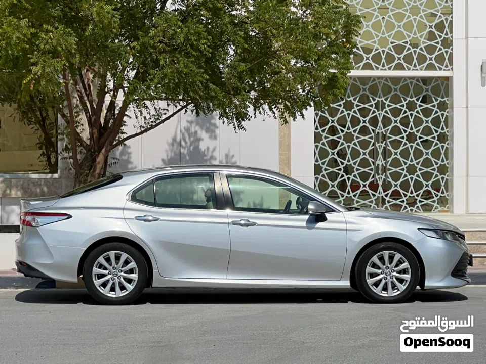 Toyota CAMRY GLE MODEL 2020 FOR SALE CLEAN TITILE