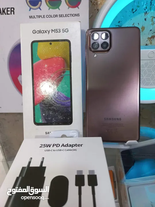 مستعمل اخو الجديد Samsung M53 5G رام 16جيجا 256 أغراضة والكرتونه الأصلية متوفر توصيل
