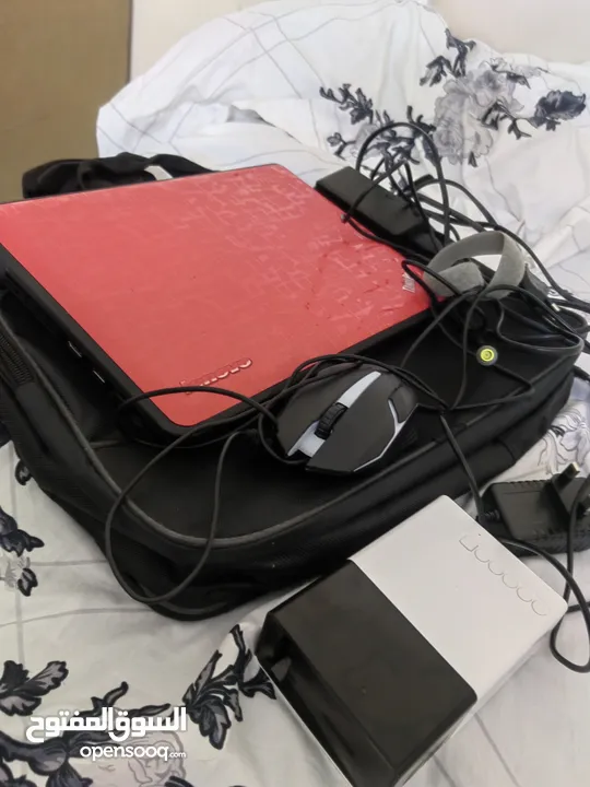 Laptop for sale with projecter, headphone, mouse and chager