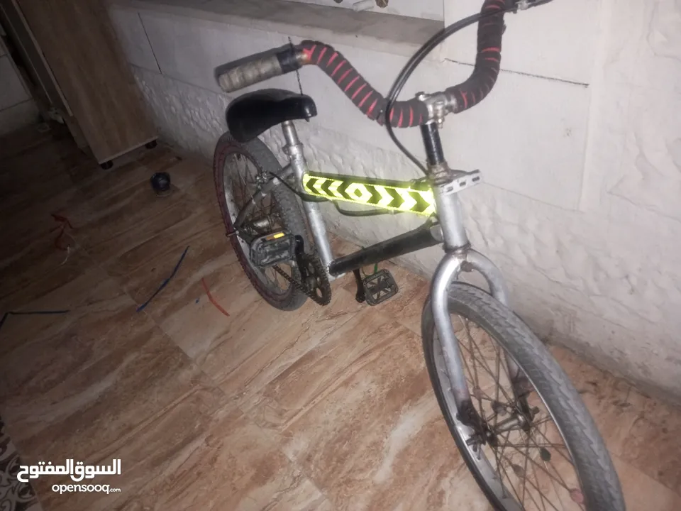 بسكليت مستعمل جنط 20 ممتاز بسعر الحرق مناسب لعمر 10 سنوات واكثر