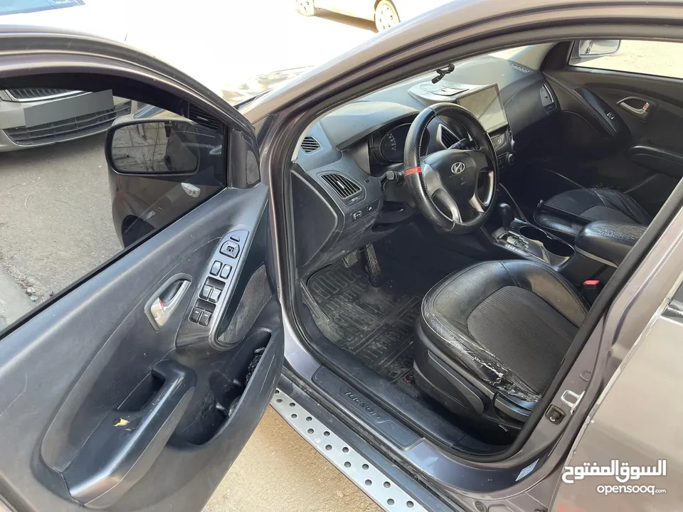 هونداي توسان 2011 بحالة ممتازة و السعر حرق حرق