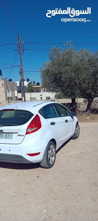 للبيع فورد فيستا جير عادي