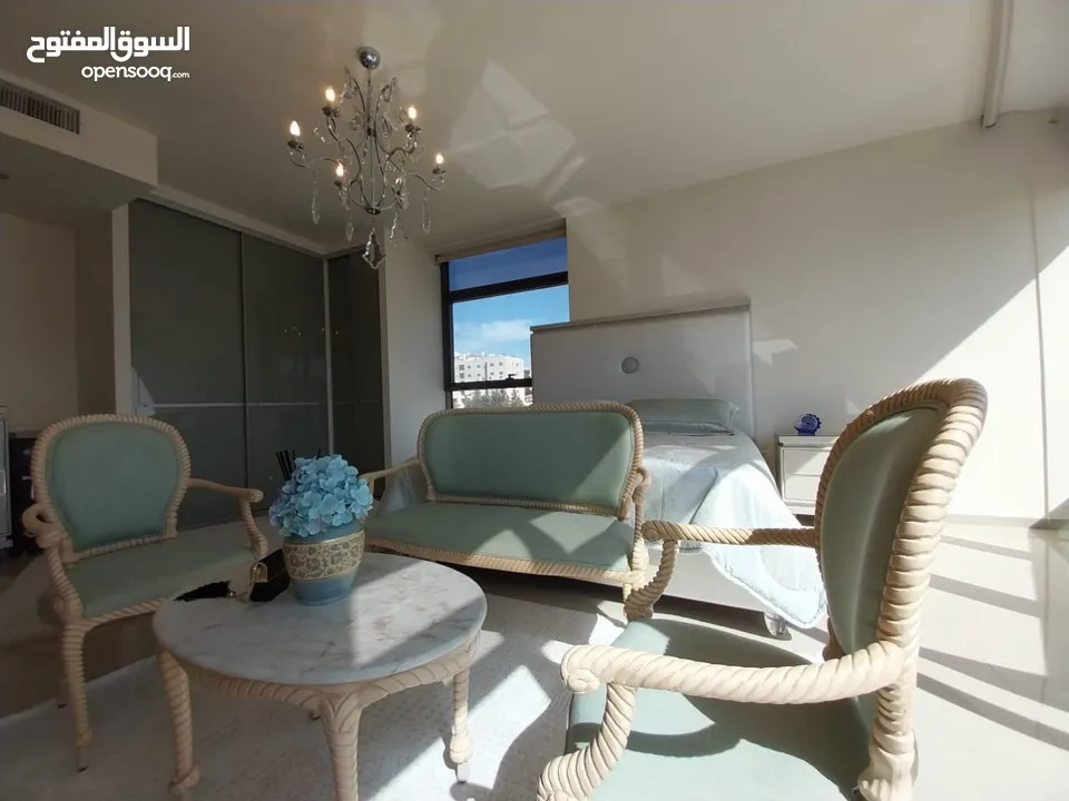 شقه طابقيه لللبيع او للايجار