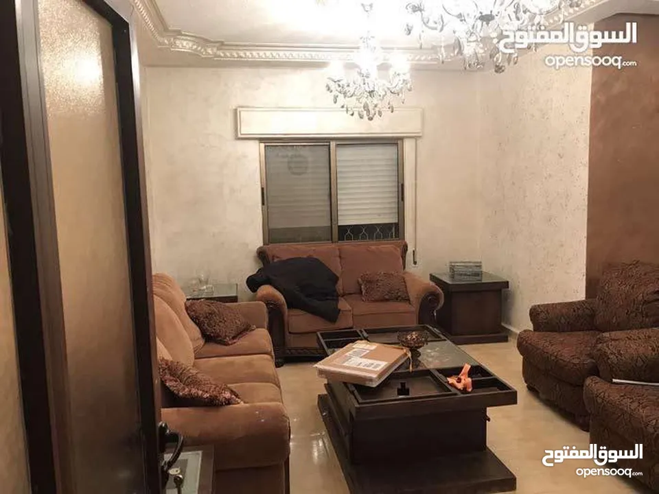شقة للبيع في أم زويتيه