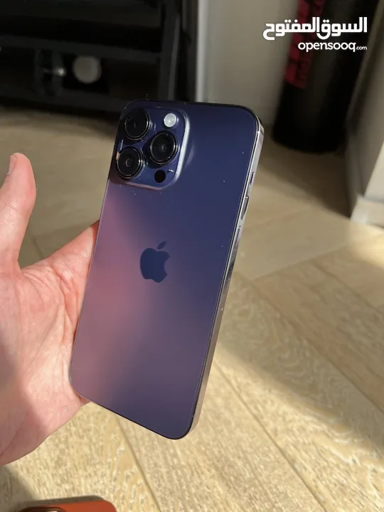 Iphone 14 Pro  مع الكرتونة والشاحن والسماعات في مجال بالسعر للشرا