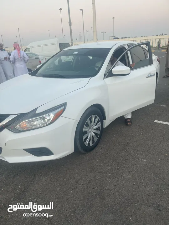 Nissan Altima 2018 model excellent condition