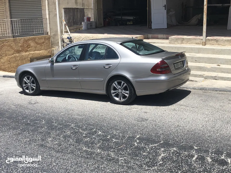 مرسيدس بنز 2005 e270