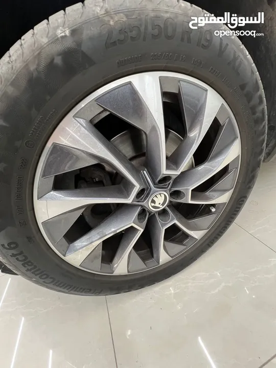 كودياك 2021 اتوماتيك ديزل 190 حصان 4 * 4 فل اضافات مع فتحة سقف بانوراما