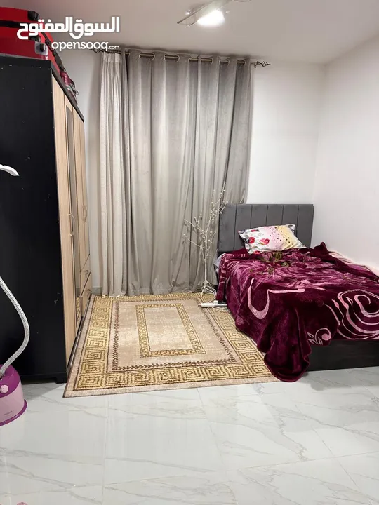 غرفه بحمام مفروشه بالغبره بشقه للموظفات فقط Furnished Room with bathroom at Ghubrah for ladies only