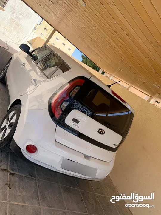 كيا سول موديل 2018 فحص كامل وارد كوريا   ممشى 50 الف كيلومتر وليس مايل، جم البطارية  30