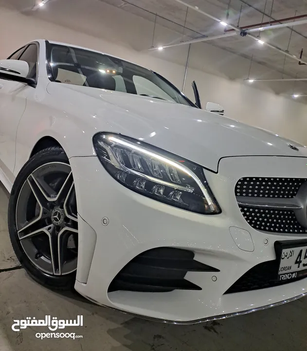 مرسيدس 2020 C200 Mailed hybrid AMG بحالة الشركه من المالك