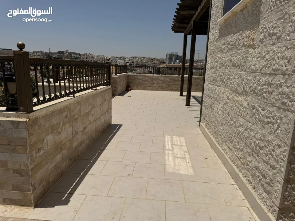 روف مع ترس بإطلالــــه مميزة