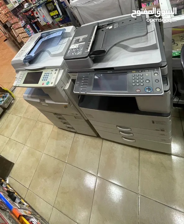 مكتبة وألعاب