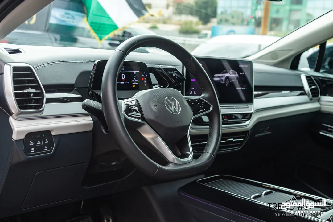 Volkswagen ID6 Crozz Pro 2022  السيارة مميزة جدا و قطعت مسافة 13,000 كيلو متر